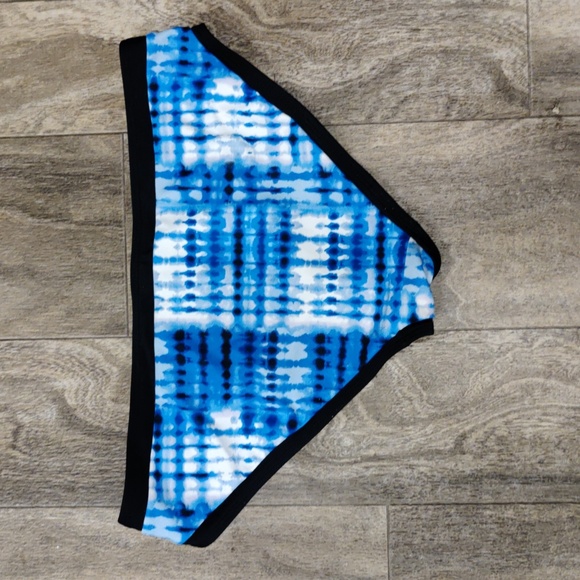 Bikini Swimsuit Separates Top Bottom - Picture 8 of 8